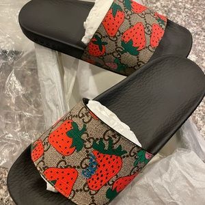 Gucci Beige GG Strawberry Canvas Slide Sandals